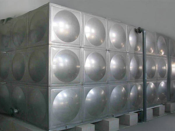 如何減少西安不銹鋼生活水箱中水垢的產生？